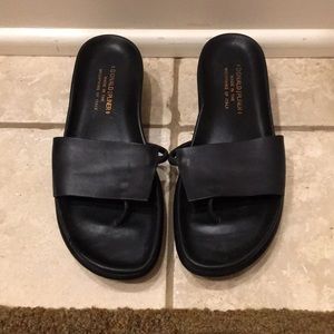 Donald j Pliner sandals